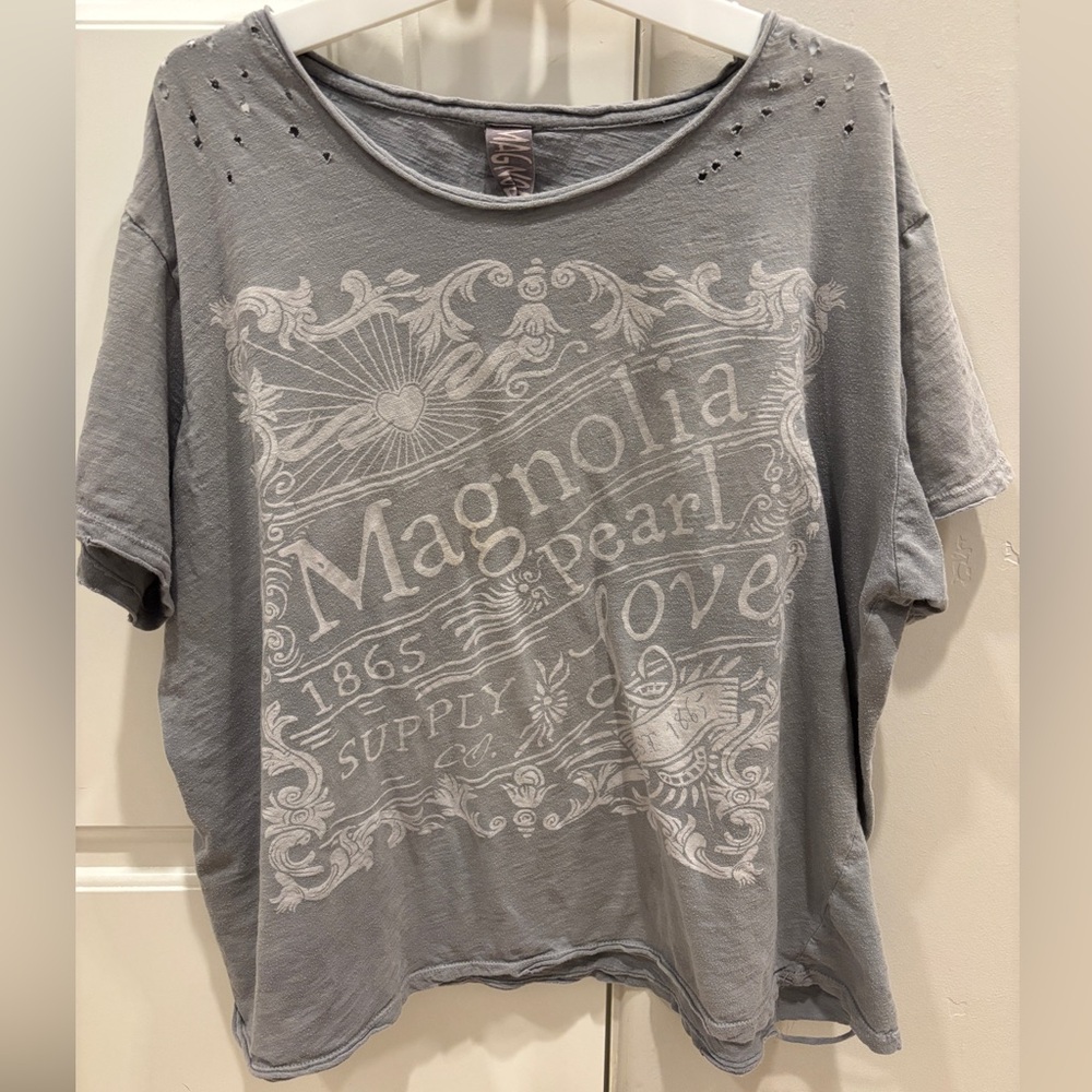 Magnolia Pearl Grey Graphic Tee